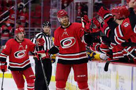 Carolina Hurricanes protunapada Tampa Bay Lightning